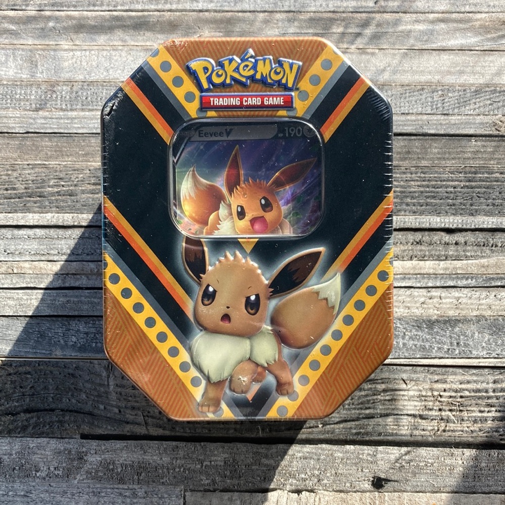 Pokémon TCG Eevee V Powers Tin New!
